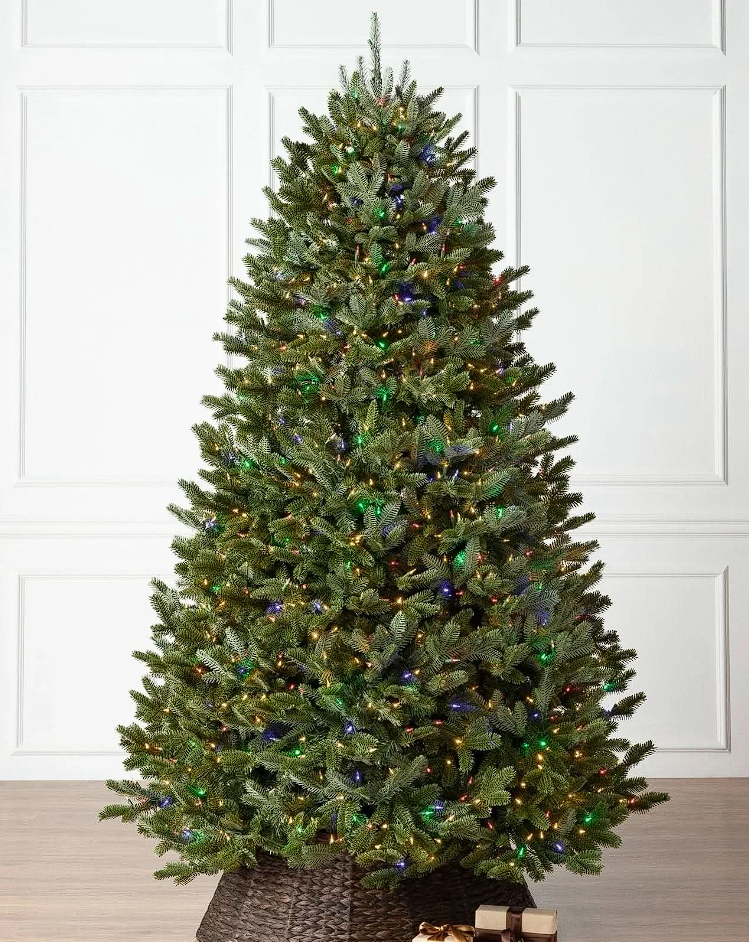 ÁRVORE DE NATAL 2,10 COM GALHOS ARTICULADOS, SUPORTE METÁLICO E MICRO LEDS COLORIDOS EMBUTIDOS